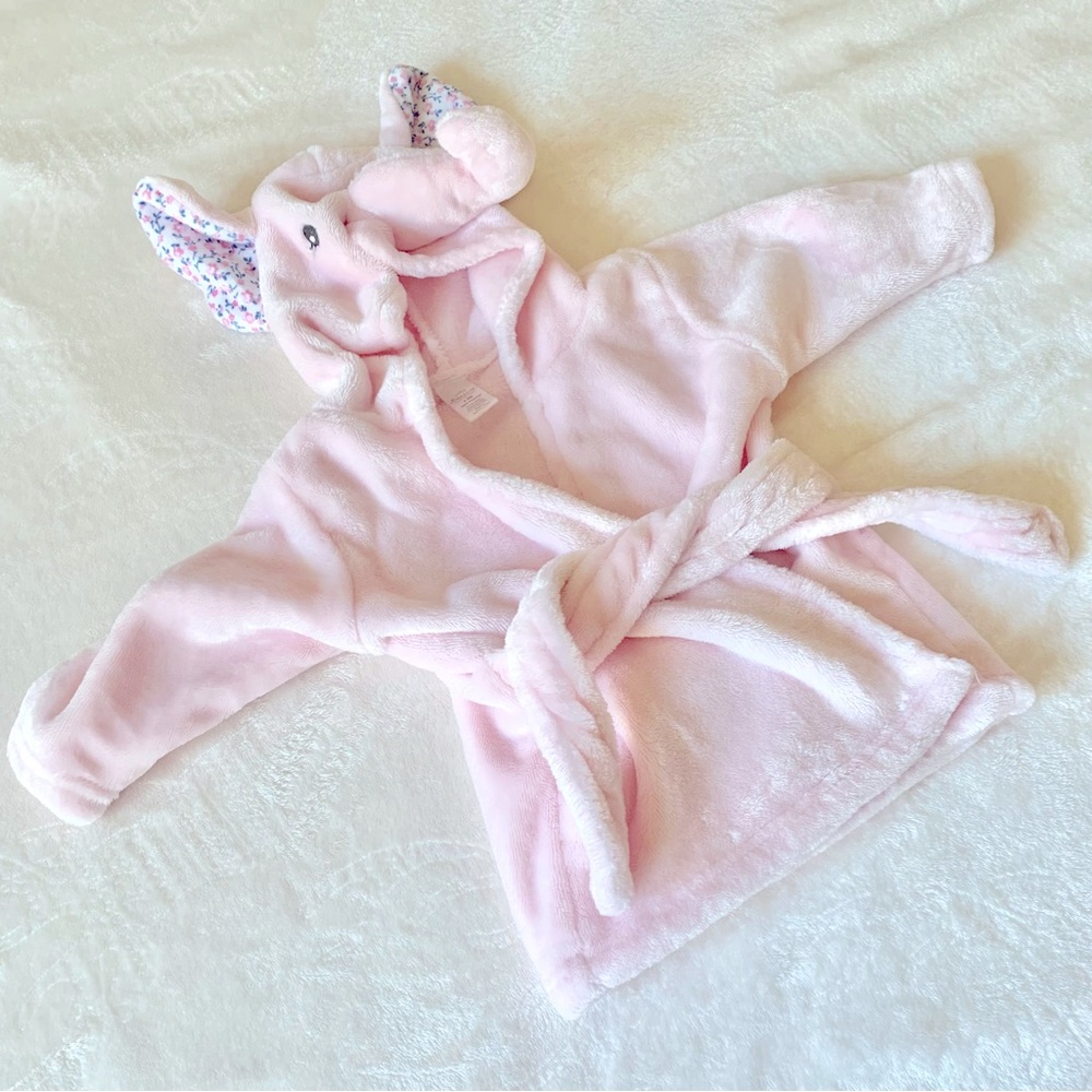 Pink Elephant robe size 0-9 months